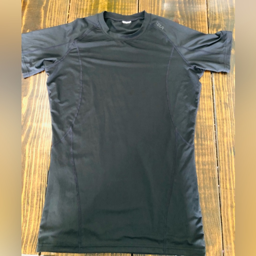 TSLA mens athletic shirt S